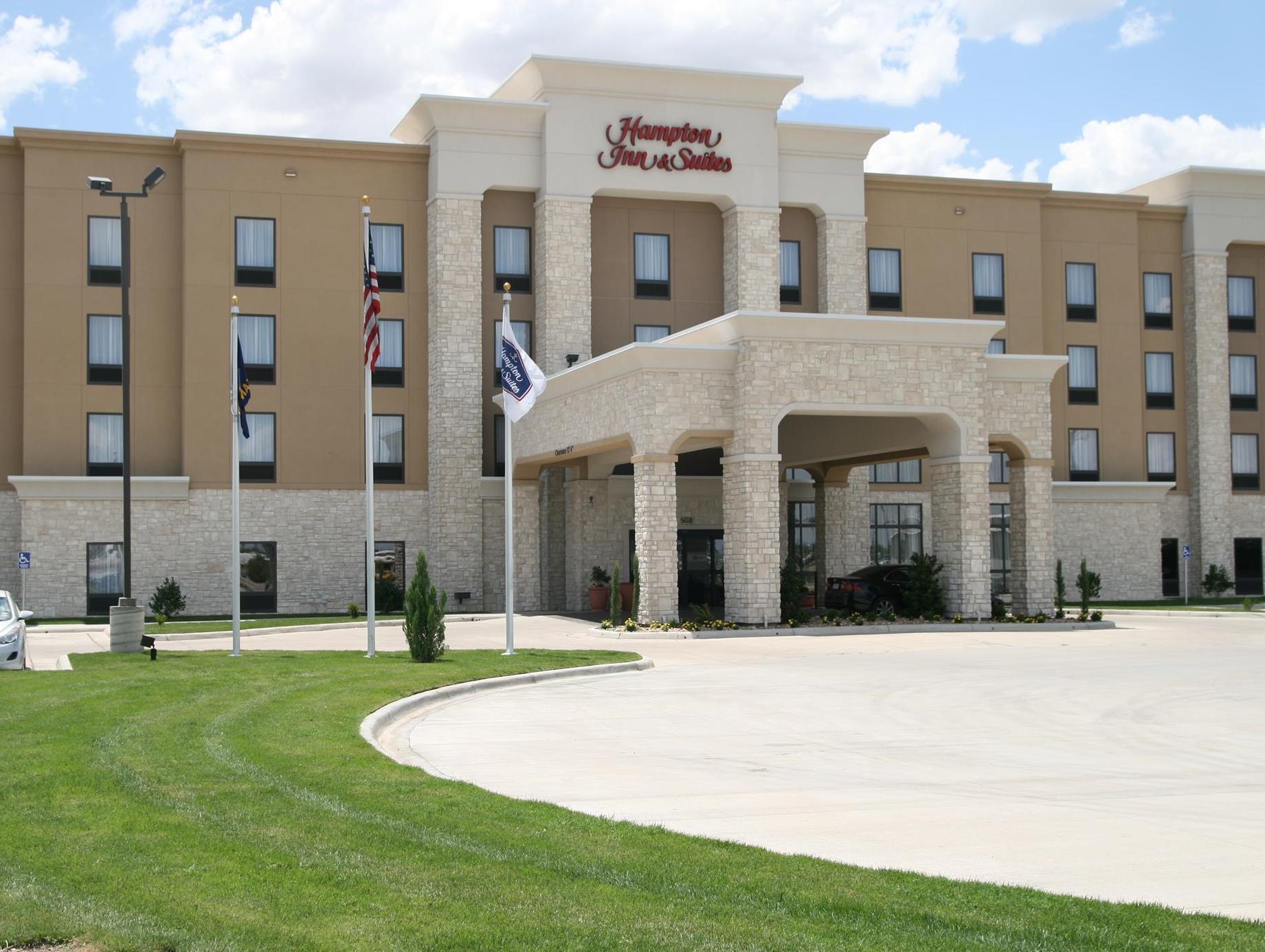 Hampton Inn & Suites Liberal Bagian luar foto