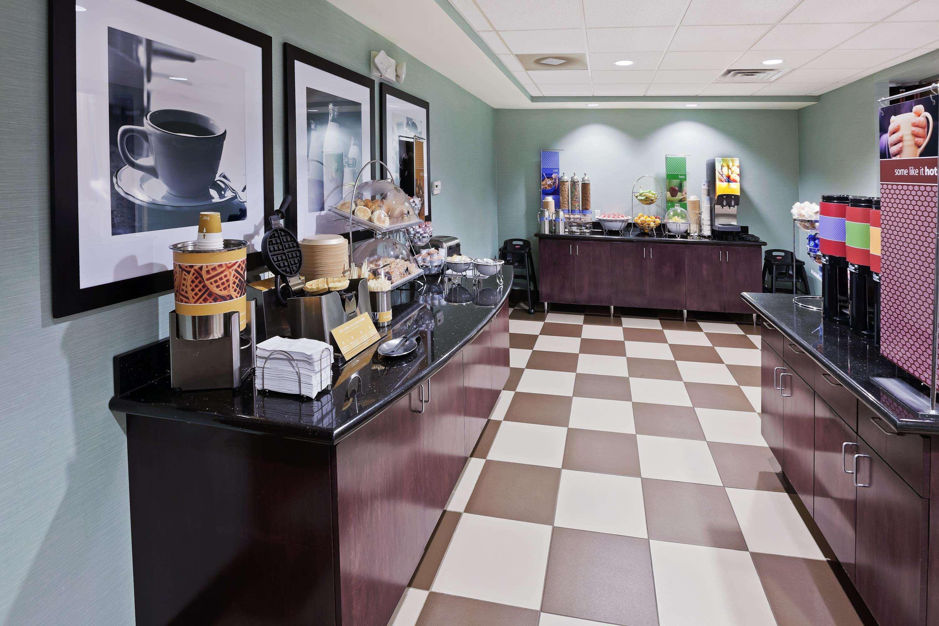 Hampton Inn & Suites Liberal Bagian luar foto
