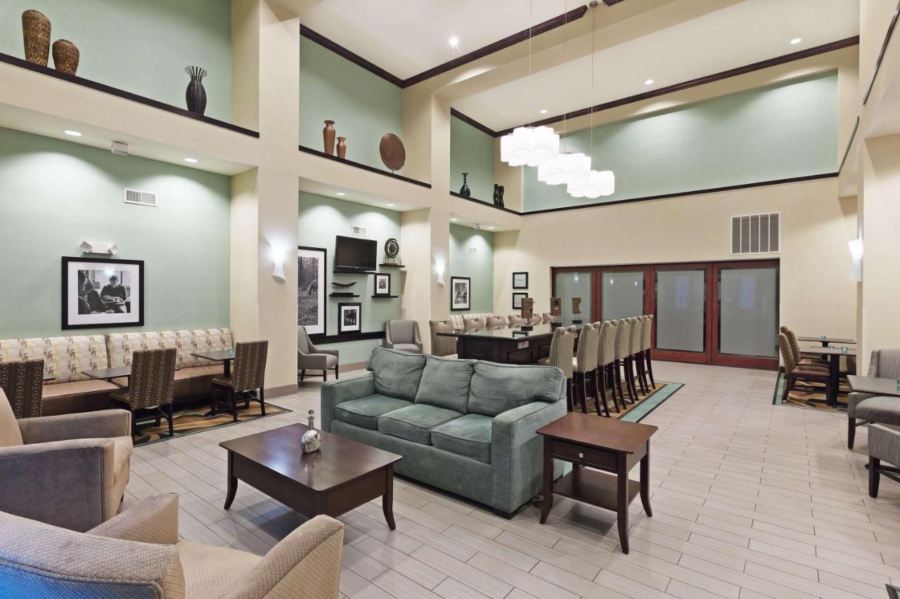 Hampton Inn & Suites Liberal Bagian luar foto
