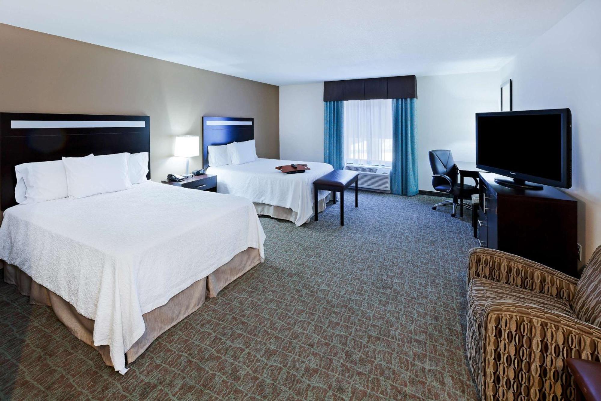 Hampton Inn & Suites Liberal Bagian luar foto