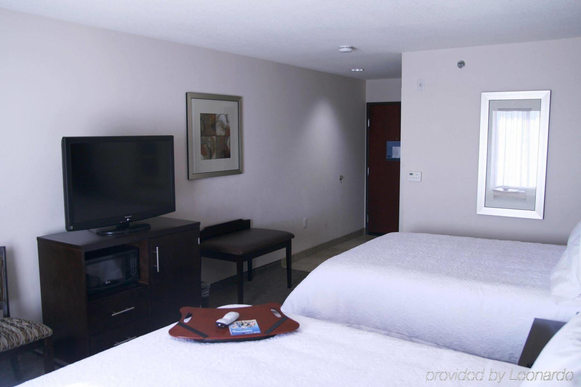 Hampton Inn & Suites Liberal Bagian luar foto